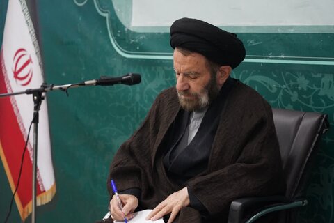 دیدار مسئول دفاتر نظارت و بازرسی بر انتخابات در استان لرستان با نماینده ولی فقیه در استان