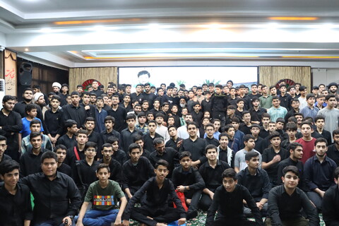 دیدار صمیمی دانش آموزان دوره علمی تربیتی شهید علم‌الهدی(ره) با نماینده ولی فقیه در خوزستان