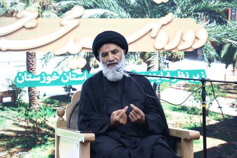 دیدار صمیمی دانش آموزان دوره علمی تربیتی شهید علم‌الهدی(ره) با نماینده ولی فقیه در خوزستان