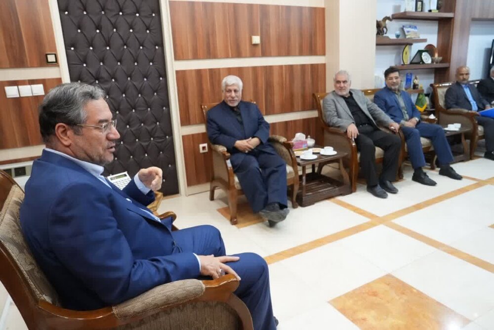 دیدار جانشین رئیس ستاد توسعه و بازسازی عتبات عالیات کشور با استاندار آذربایجان‌غربی