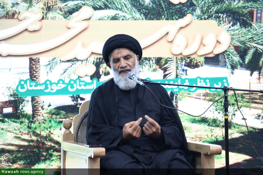 نوجوانان و جوانان از راز و نیاز با خداوند غافل نشوند