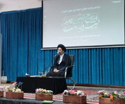 قرآن کریم انسان کو تاریکی سے نکال کر نور کی طرف ہدایت کرتا ہے