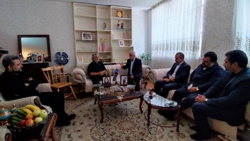 زندگی شهدا با جزئیات روایت‌گری شود/شهدا با عزت از خاک، فرهنگ، تمدن و ارزش‌های ما دفاع کردند