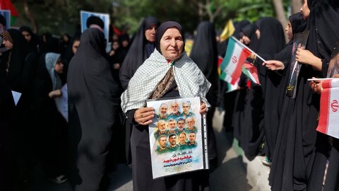 تصاویر| اجتماع 3 هزارنفری دختران حسینی،مادران زینبی خمینی شهر
