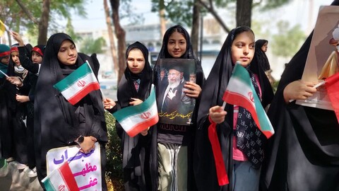 تصاویر| اجتماع 3 هزارنفری دختران حسینی،مادران زینبی خمینی شهر