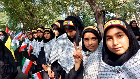 تصاویر| اجتماع 3 هزارنفری دختران حسینی،مادران زینبی خمینی شهر