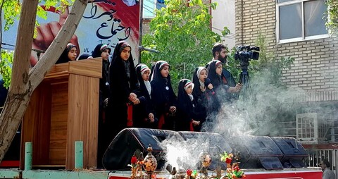 تصاویر| اجتماع 3 هزارنفری دختران حسینی،مادران زینبی خمینی شهر
