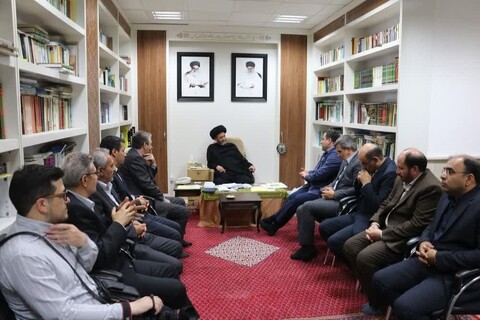 تصاویر/ دیدار معاون وزیر میراث فرهنگی با امام جمعه اردبیل