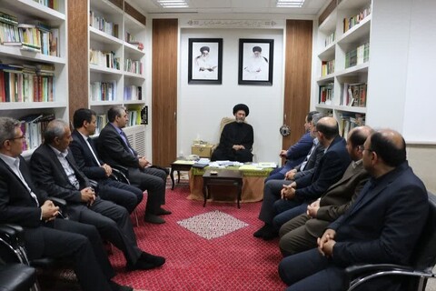 تصاویر/ دیدار معاون وزیر میراث فرهنگی با امام جمعه اردبیل
