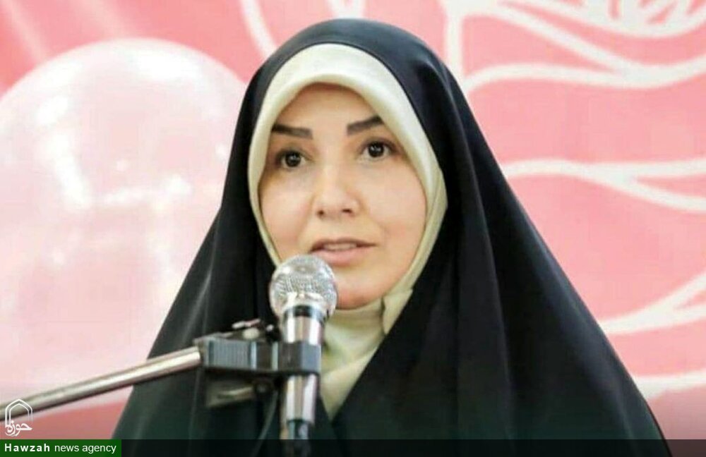 زنان عاشورایی همانند مادر وهب در خط مقدم ایران قرار دارند