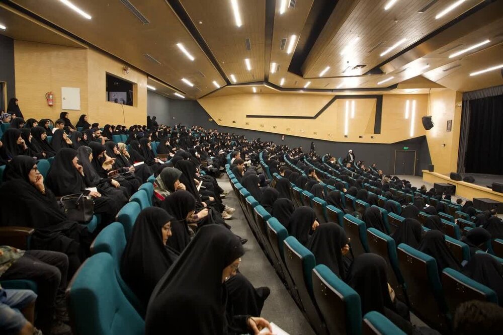 اجتماع «خانواده متعالی عصر ظهور» با محوریت جهاد تبیین در کاشان برگزار شد+عکس