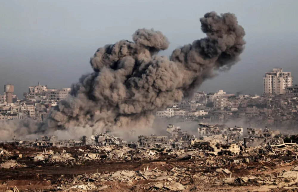 41 شهيدا بغزة وكيان الاحتلال ينسف مباني في خان يونس