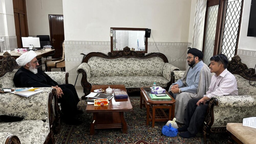 इमाम रज़ा तबलीग़ी सेंटर के युवा विभाग के प्रतिनिधियों की इस्लामी क्रांति के सर्वोच्च के प्रतिनिधि से मुलाकात