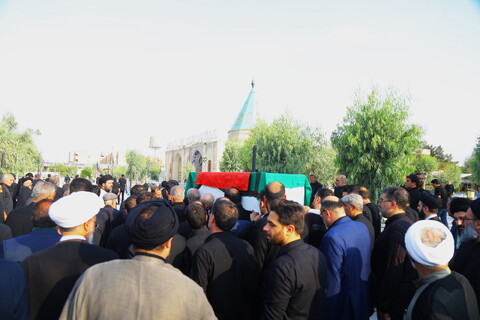 مراسم تشییع نوه آیت الله هاشمی شاهرودی
