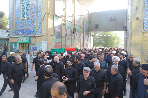 مراسم تشییع نوه آیت الله هاشمی شاهرودی