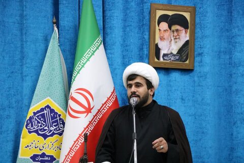 تصاویر/ اقامه نماز جمعه در شهرستان دهلران