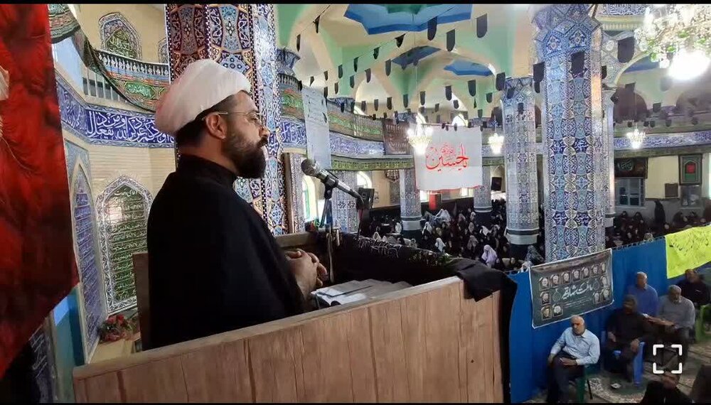 ایران اسلامی با وجود فرماندهی رهبری معظم در هیچ میدانی ضعیف وارد نخواهد شد+تصاویر