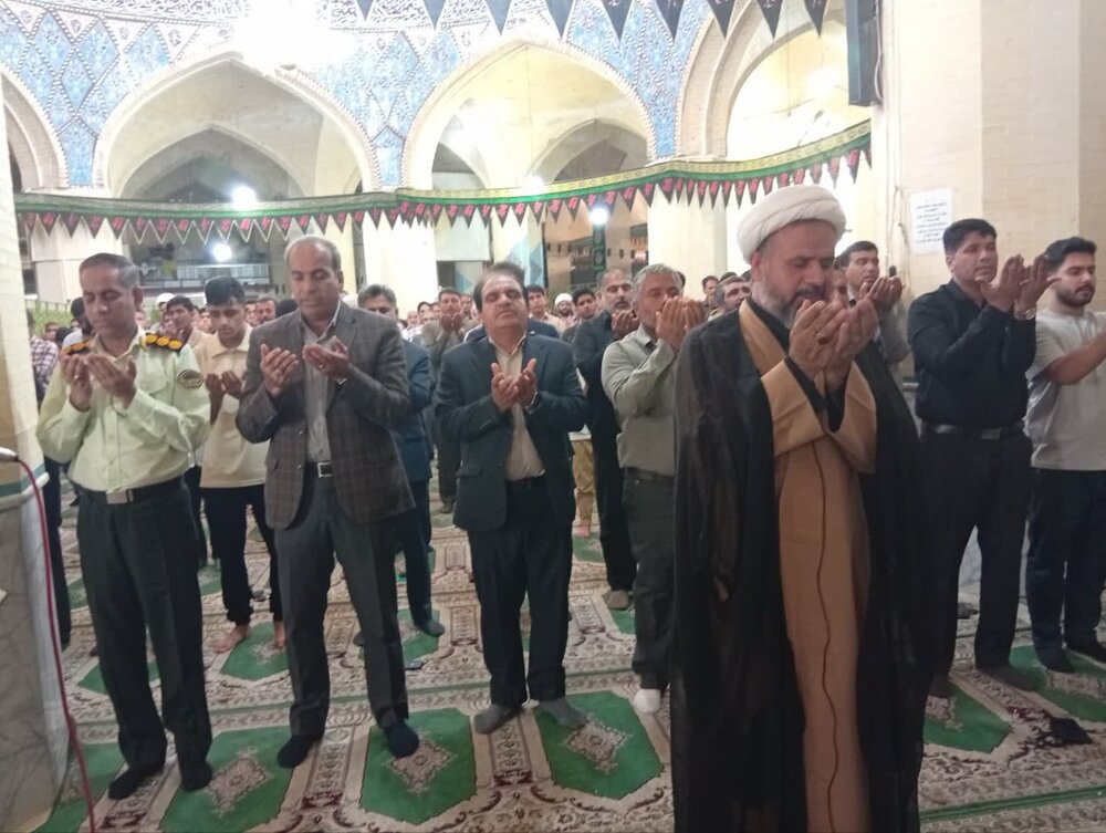 تصاویر/ اقامه نمازجمعه عنبرآباد