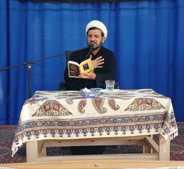 تصاویر/ قرائت زیارت عاشورا در مدرسه علمیه امیرالمؤمنین(ع) آران و بیدگل
