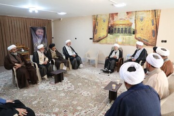 تصاویر/ دیدار نماینده ولی فقیه در استان سمنان با پدر شهیدان نظری