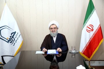 تبیین ولایت فقیه تکلیف روحانیت است