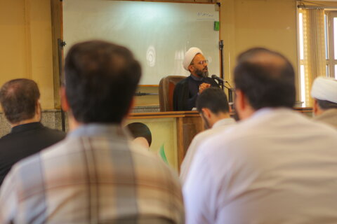 نشست تبیینی و تحلیلی جنگ تحمیلی  دوازده روزه از منظر قرآن کریم