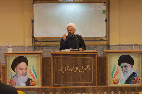 نشست تبیینی و تحلیلی جنگ تحمیلی  دوازده روزه از منظر قرآن کریم