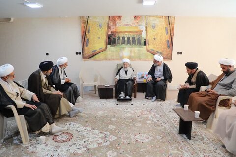 تصاویر/ دیدار نماینده ولی فقیه در استان سمنان با پدر شهیدان نظری