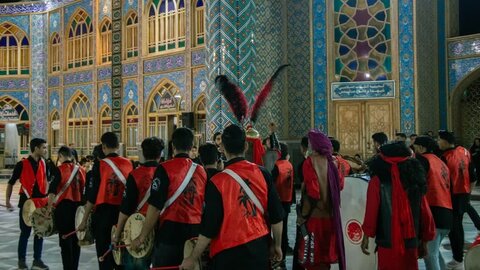 تصاویر/آیین نمادین کاروان اسرای کربلا به شام در نجف ایران
