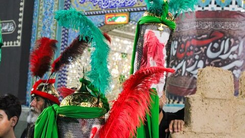 تصاویر/آیین نمادین کاروان اسرای کربلا به شام در نجف ایران