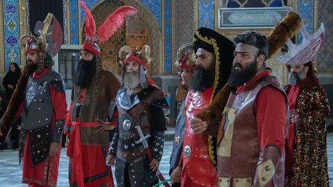 تصاویر/آیین نمادین کاروان اسرای کربلا به شام در نجف ایران