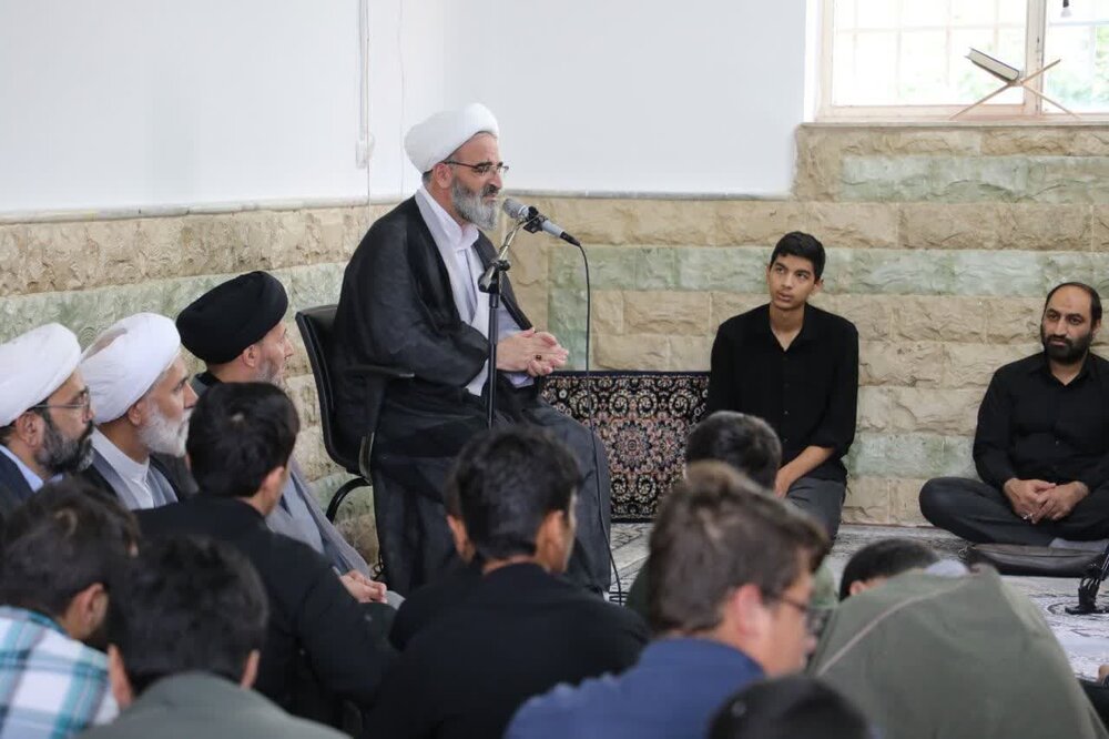 پیش از ورود به عرصه تحصیل و تبلیغ، باید بدانیم از کجا آمده‌ایم و به کجا خواهیم رفت/ دنیا مَعبری است که هیچکس در آن ماندگار نخواهد بود