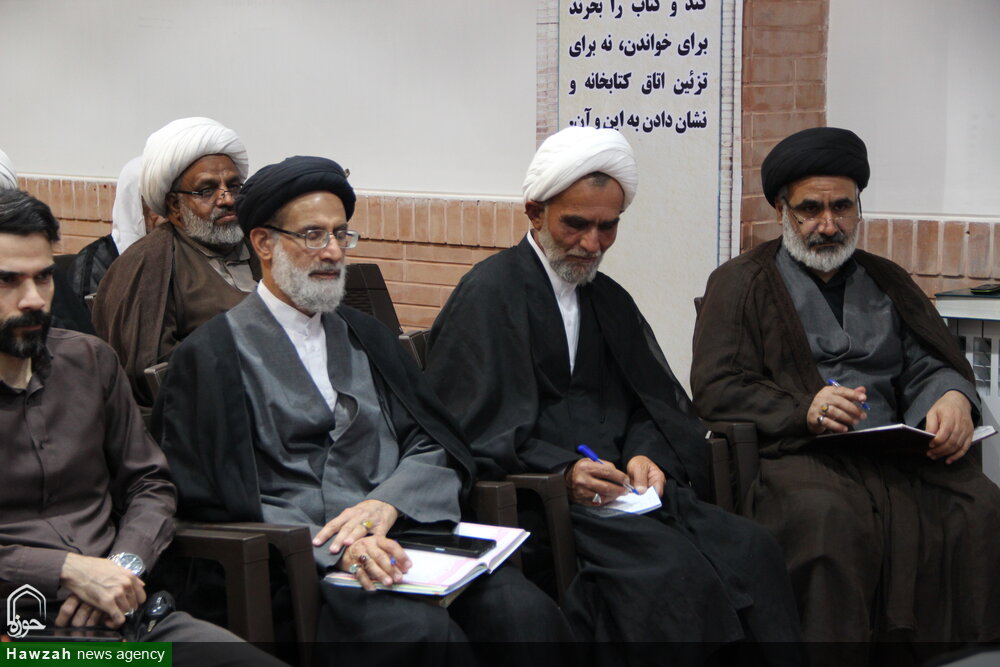 برگزاری دوره آموزشی آشنایی با نهج البلاغه توسط قرارگاه دفتر نماینده ولی فقیه در خوزستان