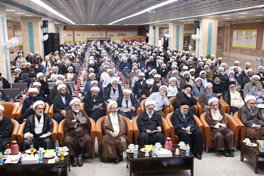 حوزات علمیہ کے منتظمین کا ایرانی قوم کی استقامت کو خراج تحسین اور نظام اسلامی سے مکمل حمایت کا اعلان