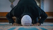 Hukumu za Kisheria | Kusikia Aya ya Sajda ya wajibu katika Swala
