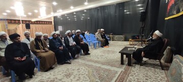 نشست روحانیون بخش مرکزی دشتستان در مدرسه علمیه چهارده معصوم(ع) برگزار شد