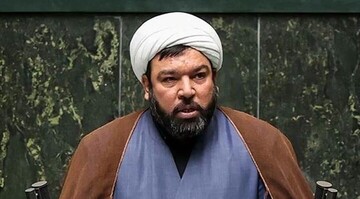 مدیریت ناکارآمد منابع آب علت اصلی خشک شدن درختان در ساوه است