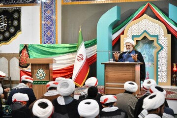 مبلغان اربعین به تبیین انسجام ملی و درس‌های مهم جنگ تحمیلی ۱۲روزه بپردازند