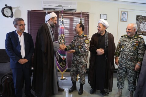 تصاویر /  تجلیل نماینده ولی فقیه در استان همدان از رشادت‌های نیروی های مسلح در جنگ تحمیلی 12 روزه