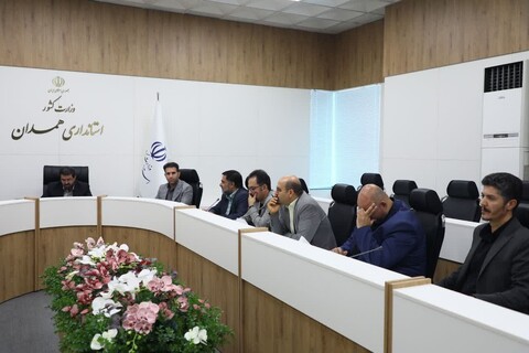 تصاویر /  دیدار نمایندگان رسانه‌های استان با استاندار همدان