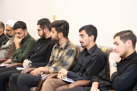 تصاویر/دیدار فرمانده ناحیه بسیج دانشجویی سپاه امیرالمومنین (ع) با امام جمعه ایلام