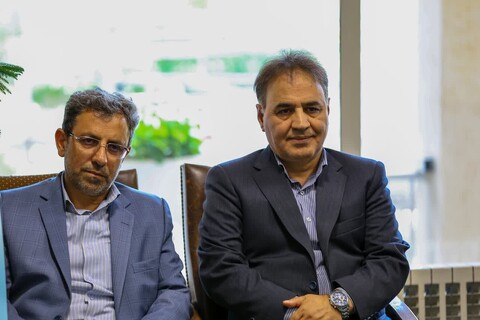 تصاویر | دیدار جمعی از مدیران و کارکنان اداره کل امور مالیاتی آذربایجان شرقی با نماینده ولی فقیه در استان آذربایجان شرقی