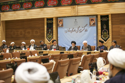 تصاویر| نشست جامعه روحانیت شیراز