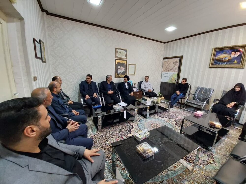 مدیری که انقلابی باشد حرفش روی دانش آموزان تاثیرگذاری بیشتری دارد