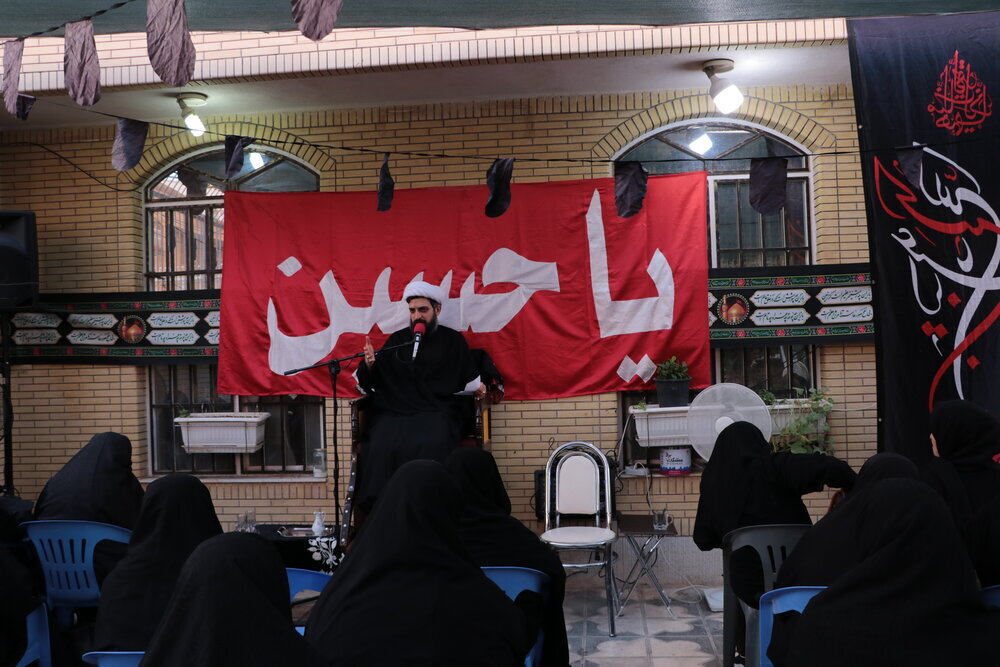 Evlerde Yapılan Matem Meclisleri İmam Hüseyin’in (a.s) Huzurunda Aşkın En Saf Tezahürleridir