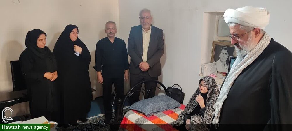 دیدار با خانواده شهدا