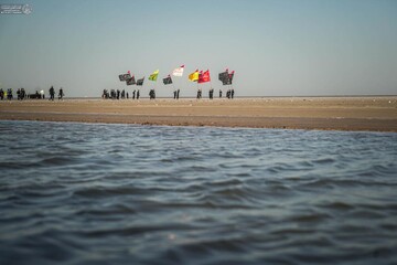 لزوم تبیین دستاوردهای دفاع مقدس ۱۲روزه در پیاده‌روی اربعین توسط مداحان