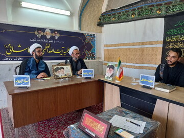 تصاویر/ جلسه دفاعیه تحقیق پایانی طلبه مدرسه علمیه آیت‌الله مدنی کاشانی(ره)