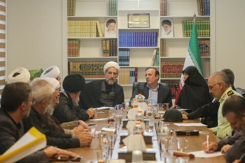 حوزه / برگزاری جلسه شورای فرهنگ عمومی با حضور امام جمعه قز وین