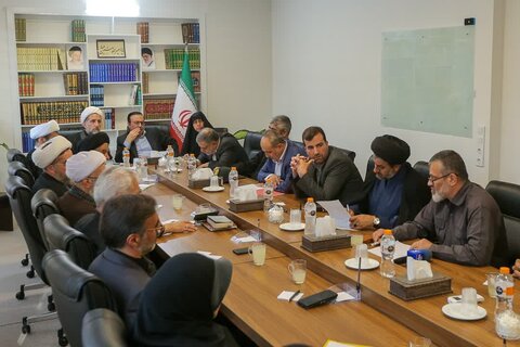 حوزه / برگزاری جلسه شورای فرهنگ عمومی با حضور امام جمعه قز وین